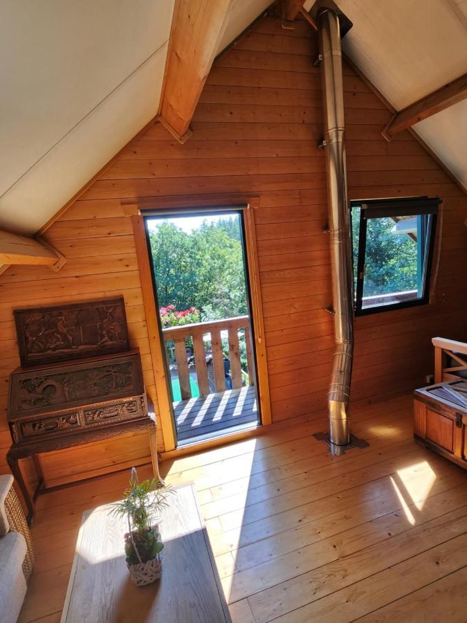 Le Chalet Du Cerf - Chambre D'Hote Somme-Leuze Kültér fotó