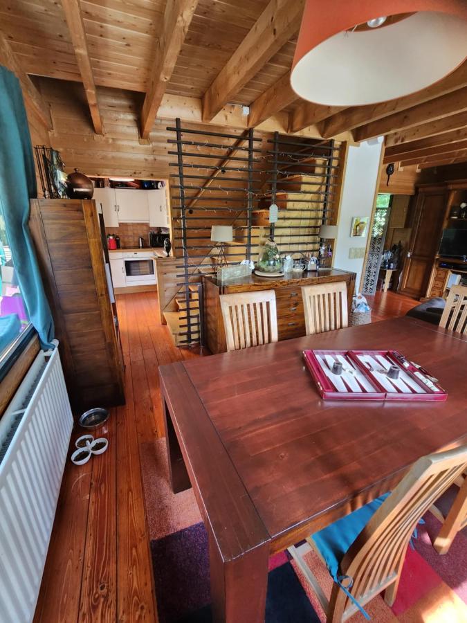 Le Chalet Du Cerf - Chambre D'Hote Somme-Leuze Kültér fotó